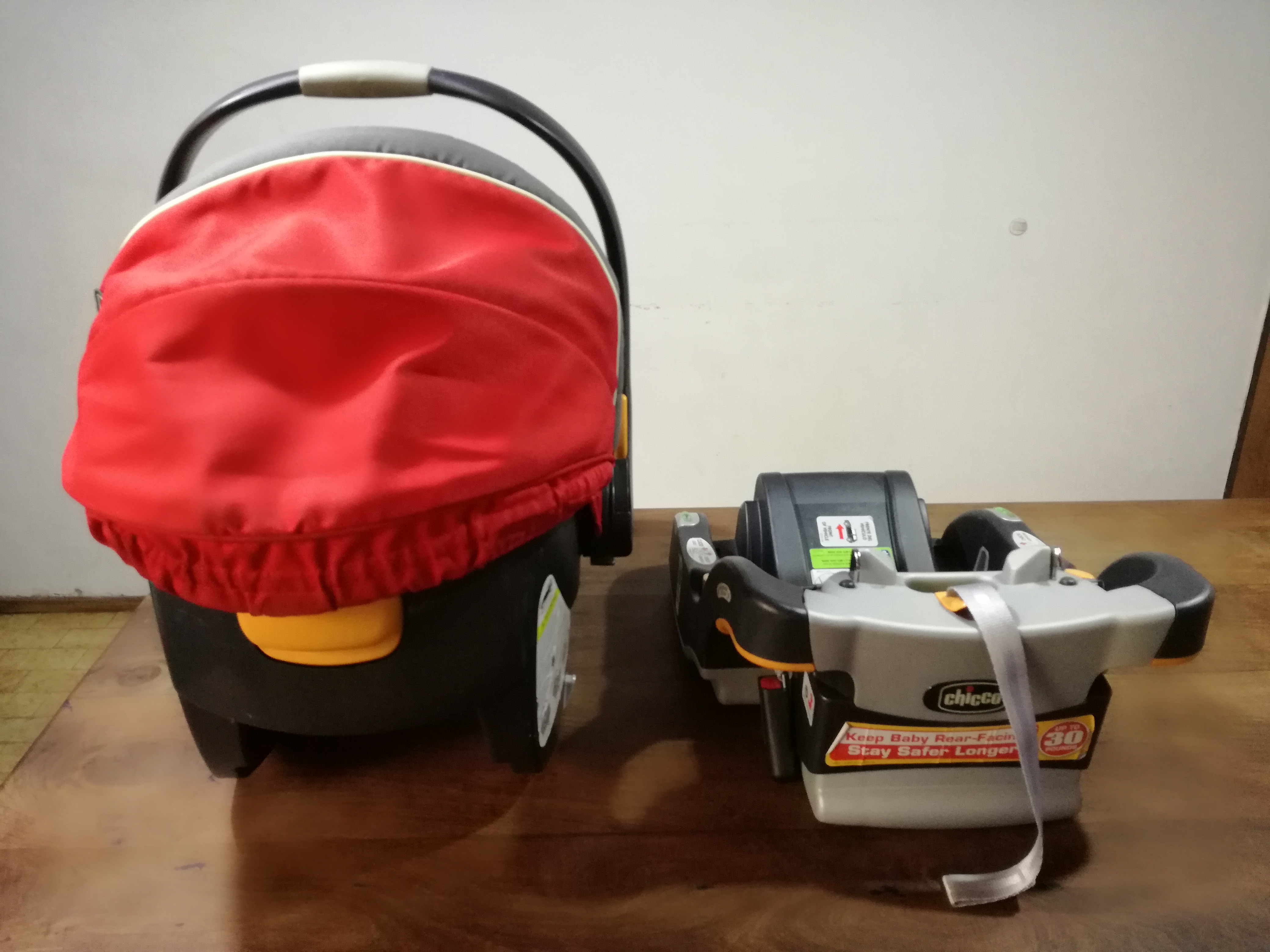 BUTACA HUEVITO BEBÉ CHICCO KEYFIT MÁS BASE PARA AUTO