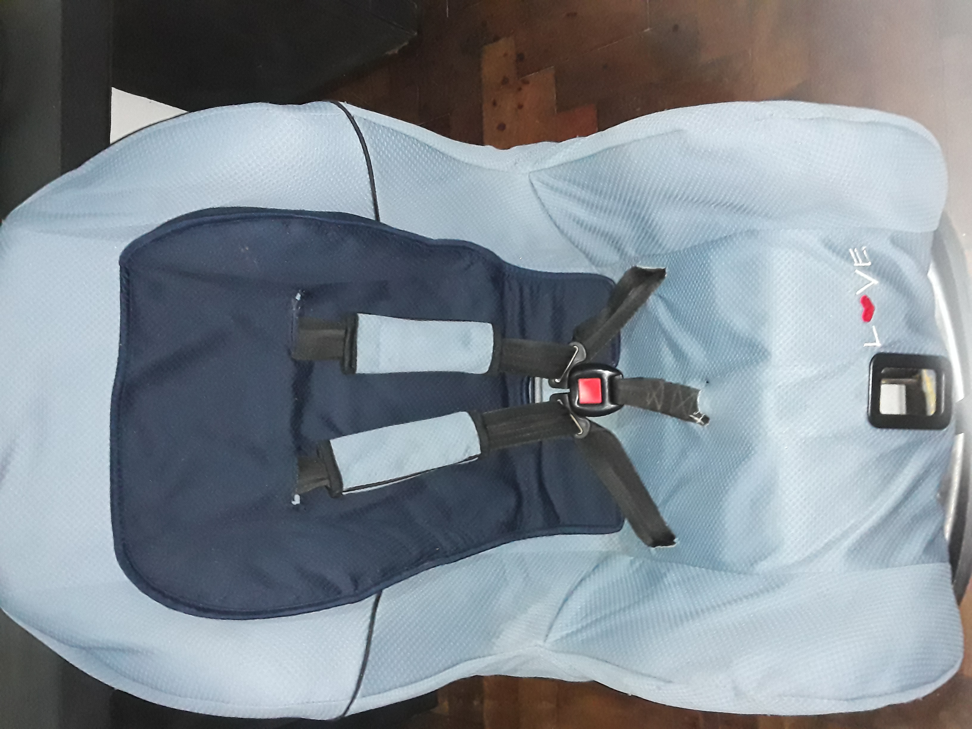 Vendo butaca para bebe marca love
